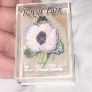 Vtg 1960S Royal Park England Ceramic Flower Pin Brooch in Box